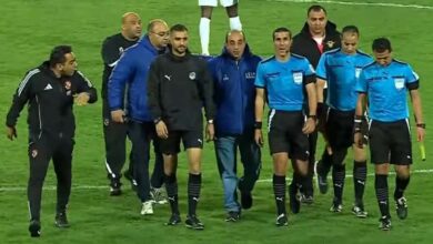 وسائل الإعلام تكذب مذيع قناة الأهلي بشأن واقعة وليد صلاح الدين مع حكم مباراة البنك الأهلي