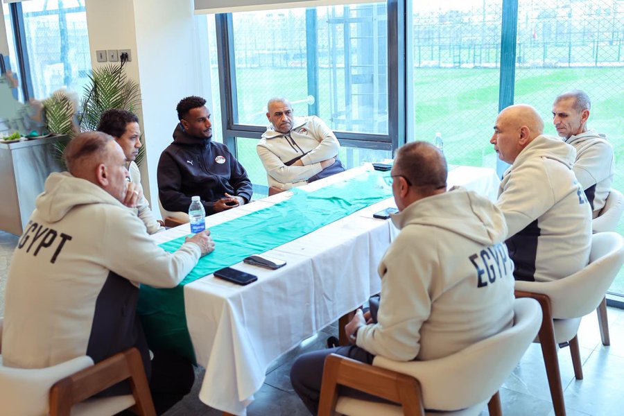 أول ظهور لهيثم حسن.. من كواليس حفل الاستقبال "التوأم" للوافد الجديد في معسكر المنتخب الوطني – صورة