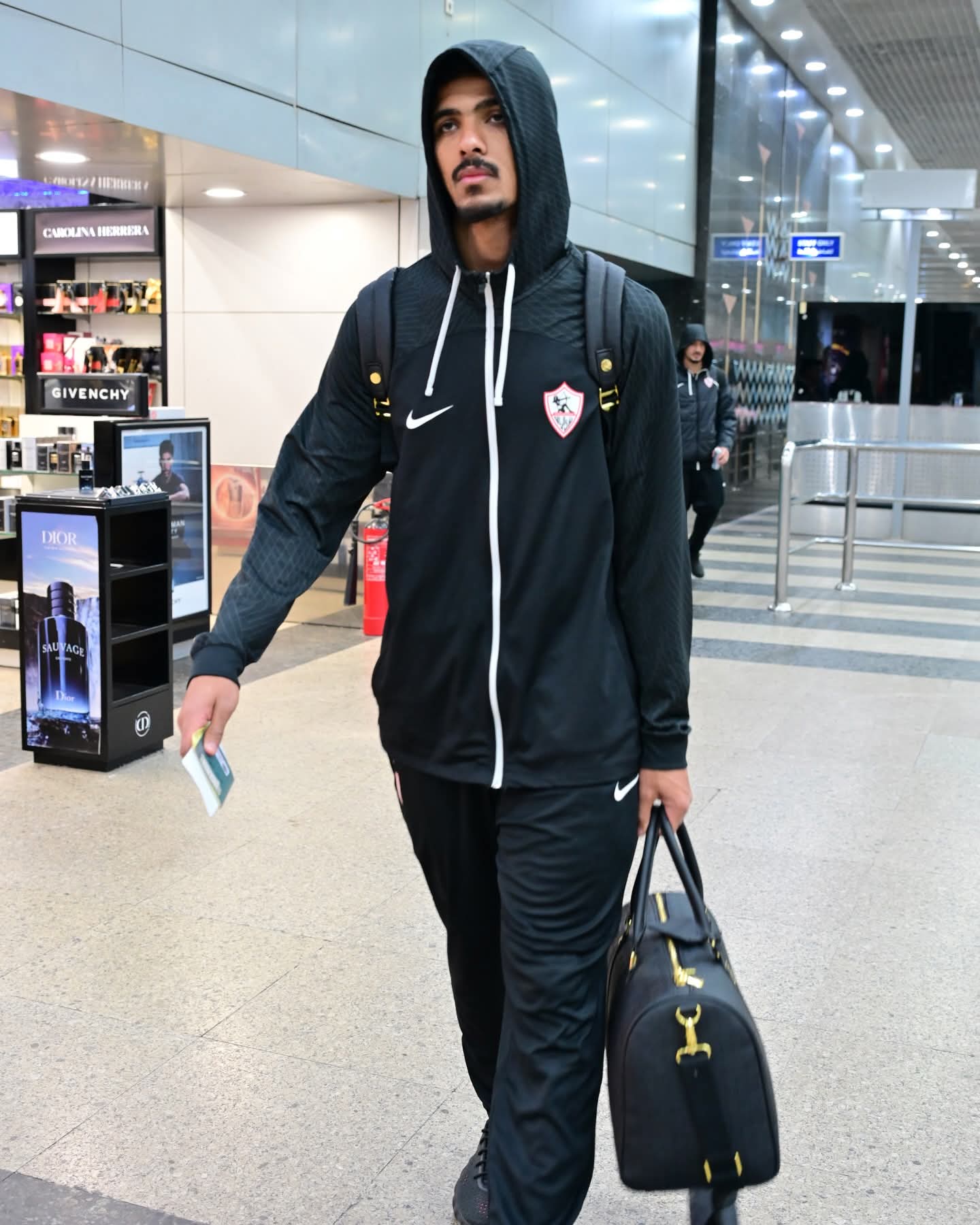 الزمالك يغادر القاهرة لمواجهة أوتوهو الكونغولي في الكونفدرالية-صورة