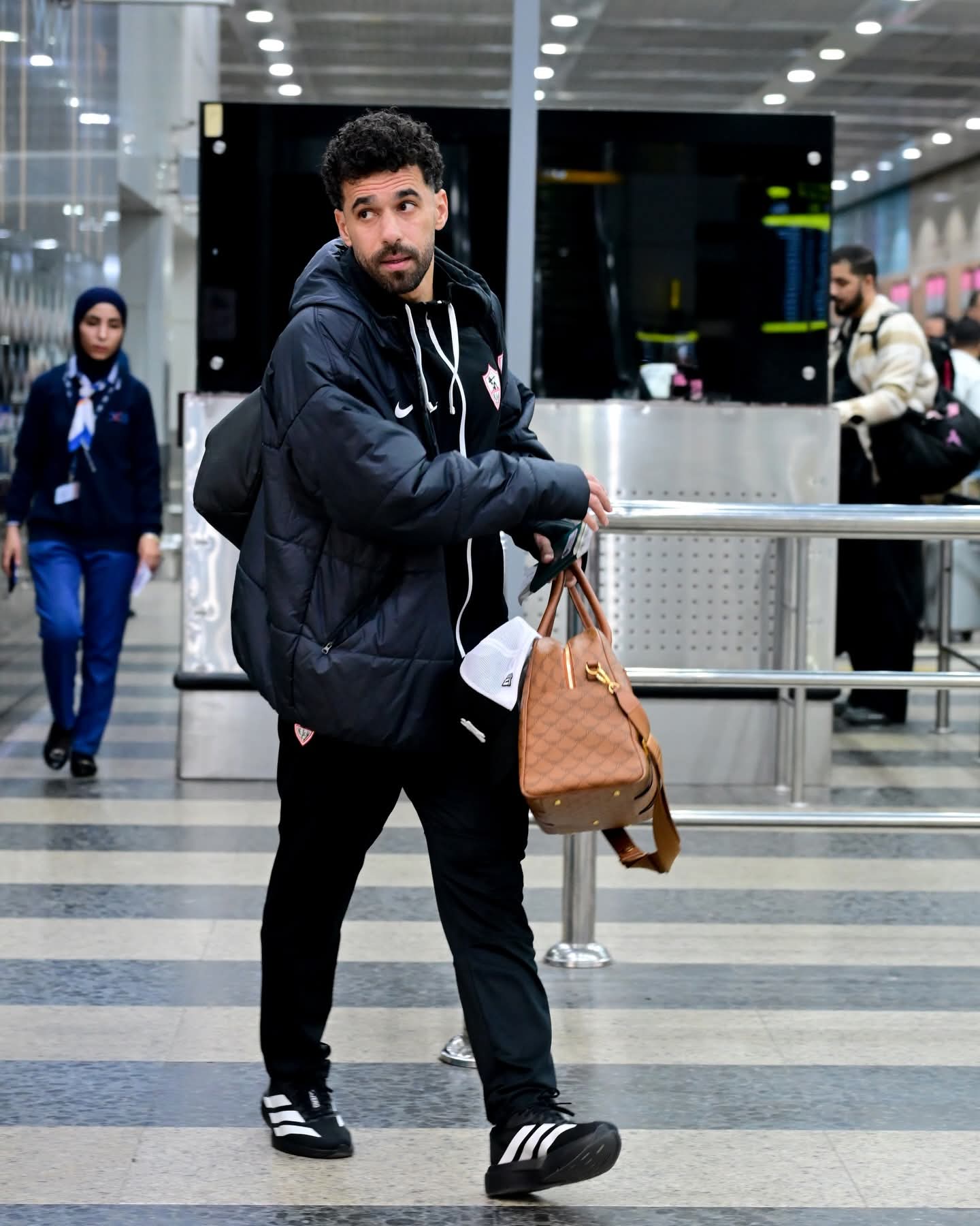 الزمالك يغادر القاهرة لمواجهة أوتوهو الكونغولي في الكونفدرالية-صورة