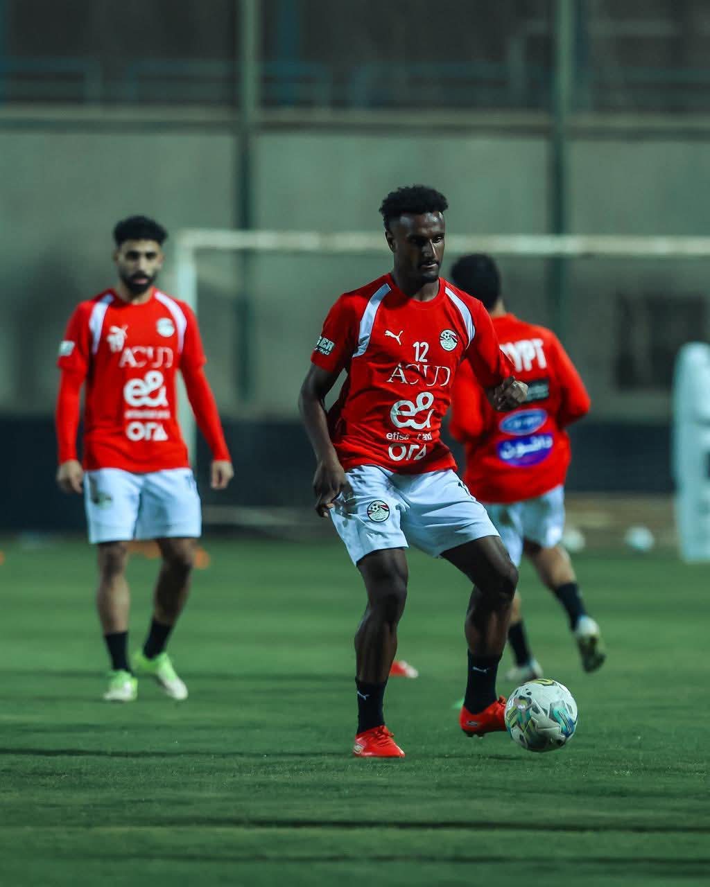 بمشاركة لاعبي الزمالك.. تفاصيل مران منتخب مصر استعدادا لوديتي السعودية وإسبانيا- صورة
