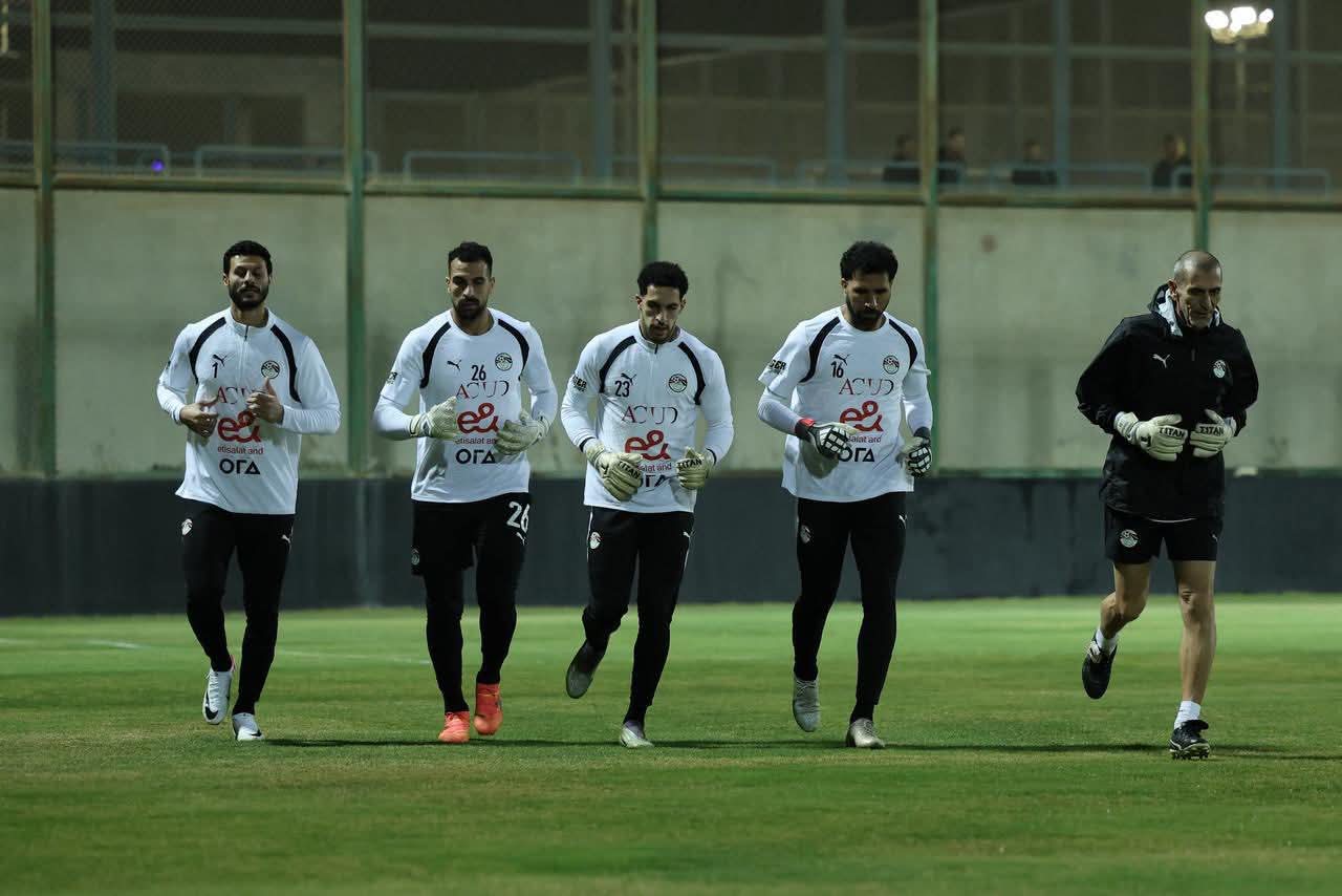 بمشاركة لاعبي الزمالك.. تفاصيل مران منتخب مصر استعدادا لوديتي السعودية وإسبانيا- صورة