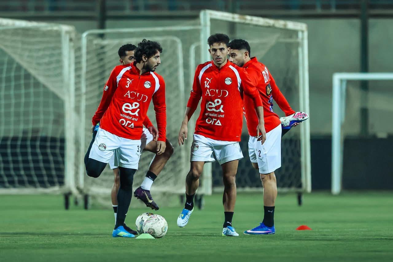 بمشاركة لاعبي الزمالك.. تفاصيل مران منتخب مصر استعدادا لوديتي السعودية وإسبانيا- صورة