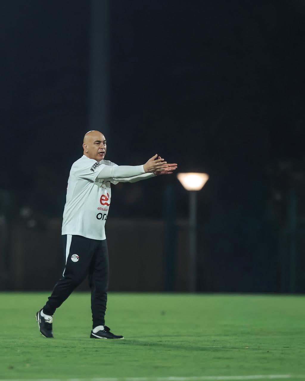 15 صورة توضح كواليس تدريبات منتخب مصر في جدة استعدادًا لمواجهة السعودية 10 15 صورة توضح كواليس تدريبات منتخب مصر في جدة استعدادًا لمواجهة السعودية