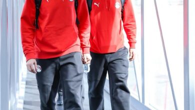 قمة ودية منتظرة.. بعثة منتخب مصر تصل إسبانيا -صورة