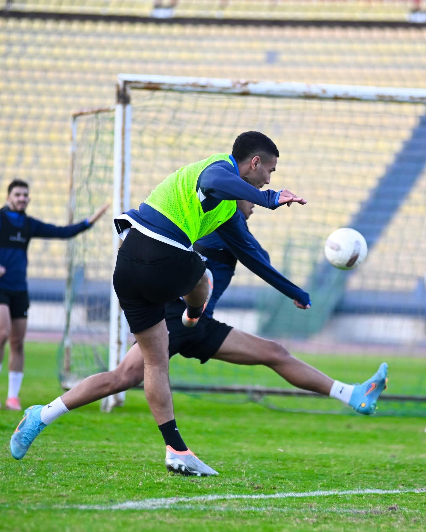 15 صورة ترصد كواليس مران الزمالك استعدادا لمواجهة المصري