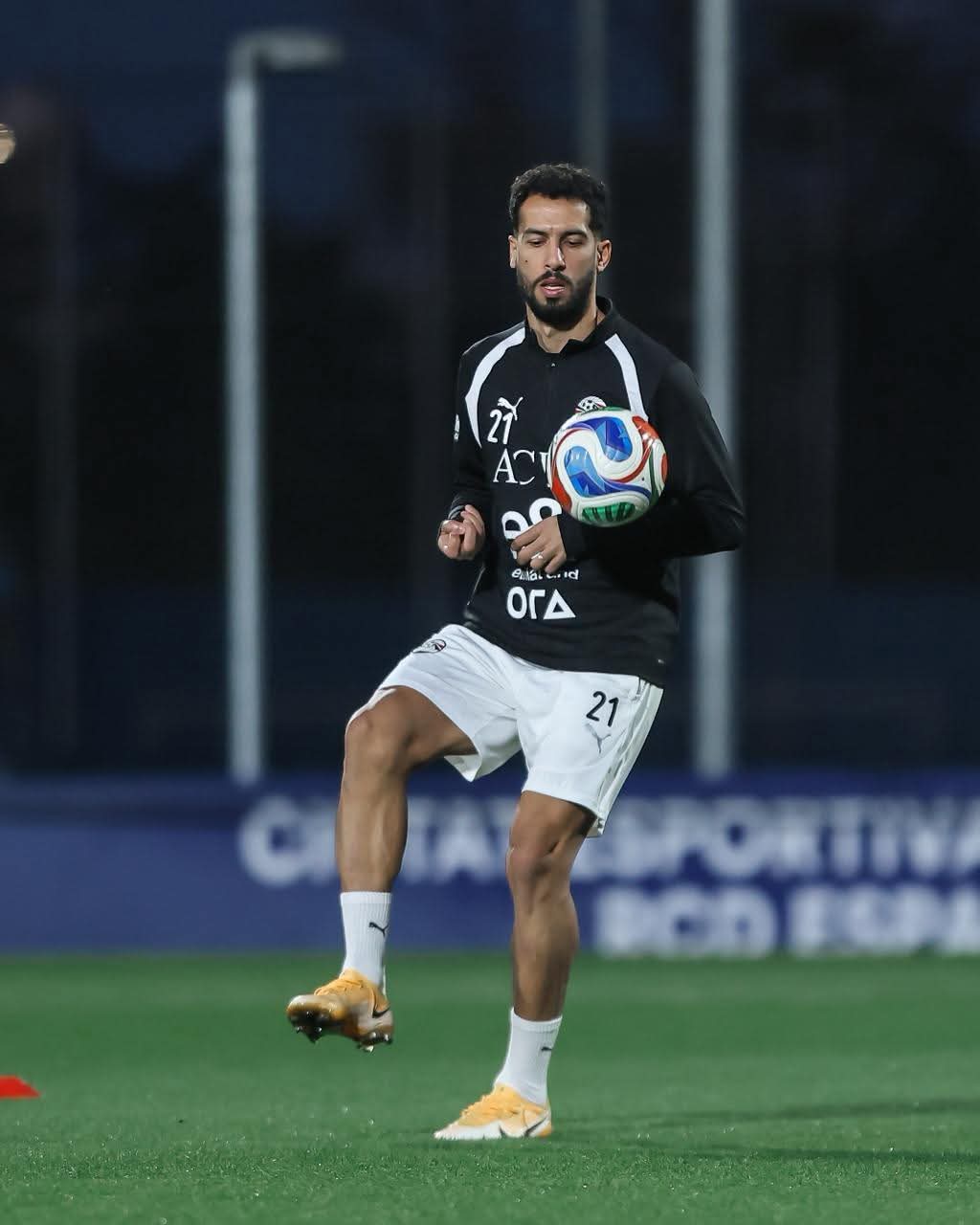 تفاصيل المران التدريبي لمنتخب مصر استعدادا لمواجهة إسبانيا - صورة 12 تفاصيل مران منتخب مصر استعدادا لمواجهة إسبانيا - صورة