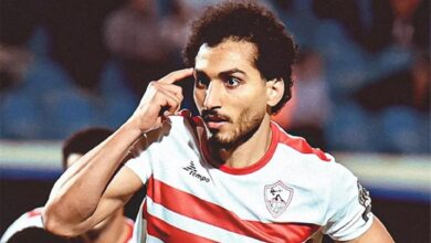 غموض يحيط بمستقبل أحمد حمدي.. لا توقيع حتى الآن وغضب داخل الزمالك يهدد برحيله مجانًا