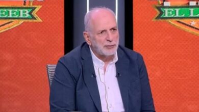 محمد عبد الوهاب يفتح النار على الجميع في الأهلي.. "الزمالك صدر لنا مشاكله"