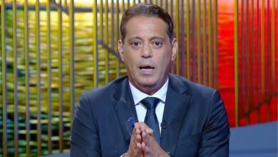 هاني رمزي يفجرها: الأهلي وقع تحت ضغط السوشيال ميديا وارتكب قرارات كارثية