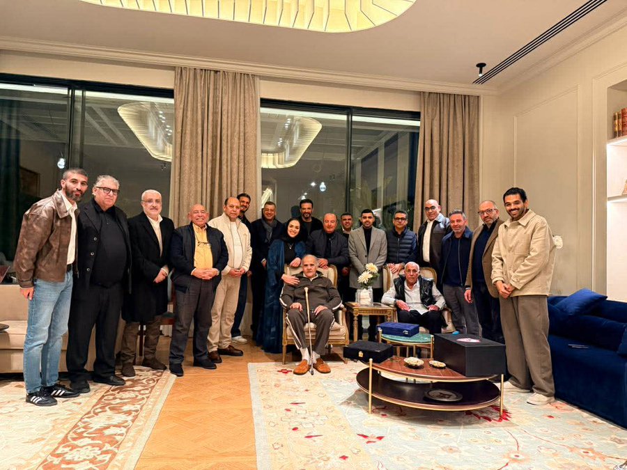 "لمة رمضانية" في منزل ممدوح عباس.. حازم إمام ومجلس الزمالك في قلب الحدث- صورة