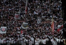 منعاً لعقوبات "الكاف".. تعليمات مشددة لجماهير الزمالك من الشركة الإفريقية قبل مباراة بلوزداد 3 منعاً لعقوبات "الكاف".. تعليمات مشددة لجماهير الزمالك من الشركة الإفريقية قبل مباراة بلوزداد