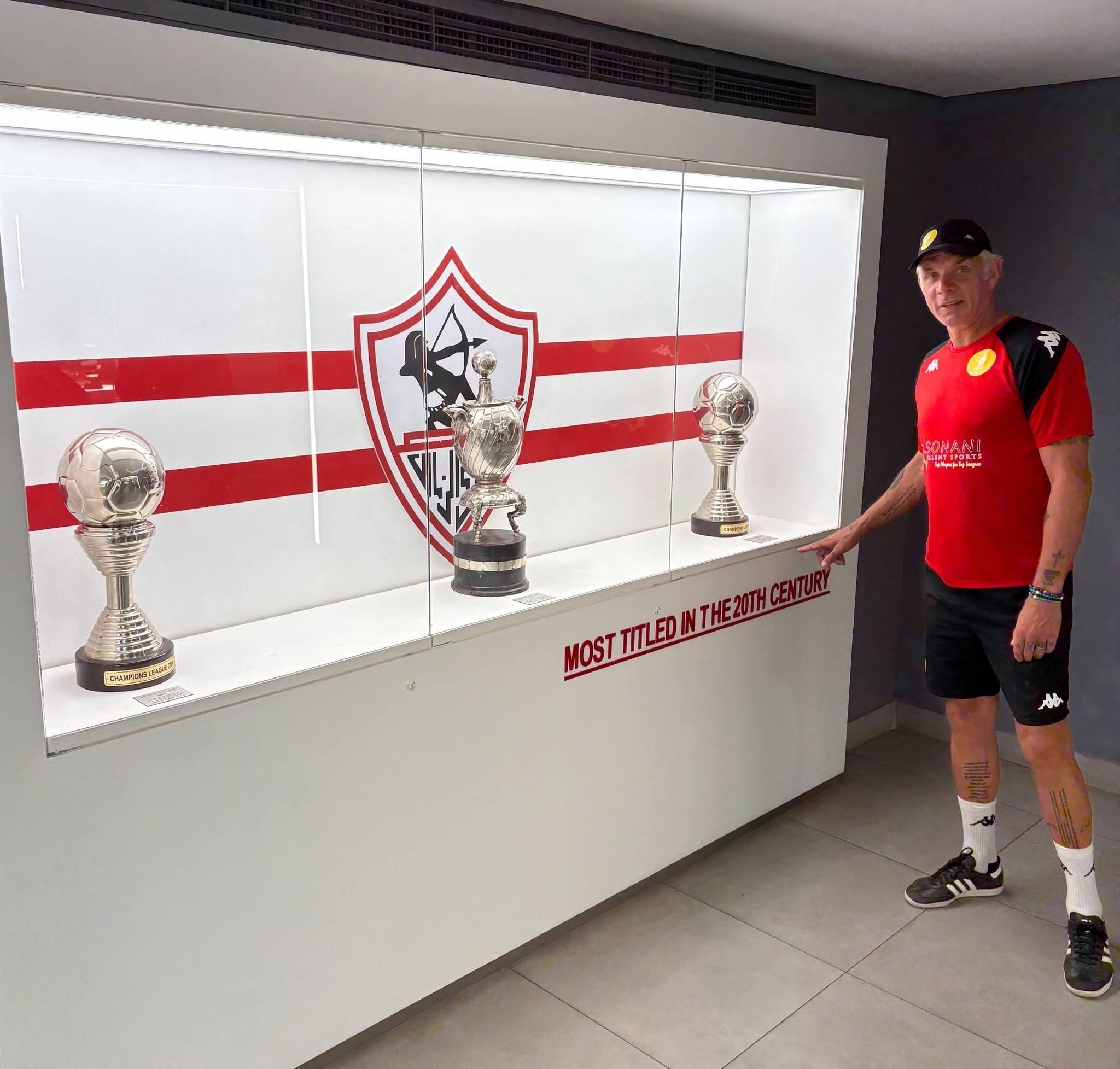 تعاون كروي في ميت عقبة.. نجم جنوب إفريقيا ضيفاً على قطاعات الكرة بنادي الزمالك- صورة