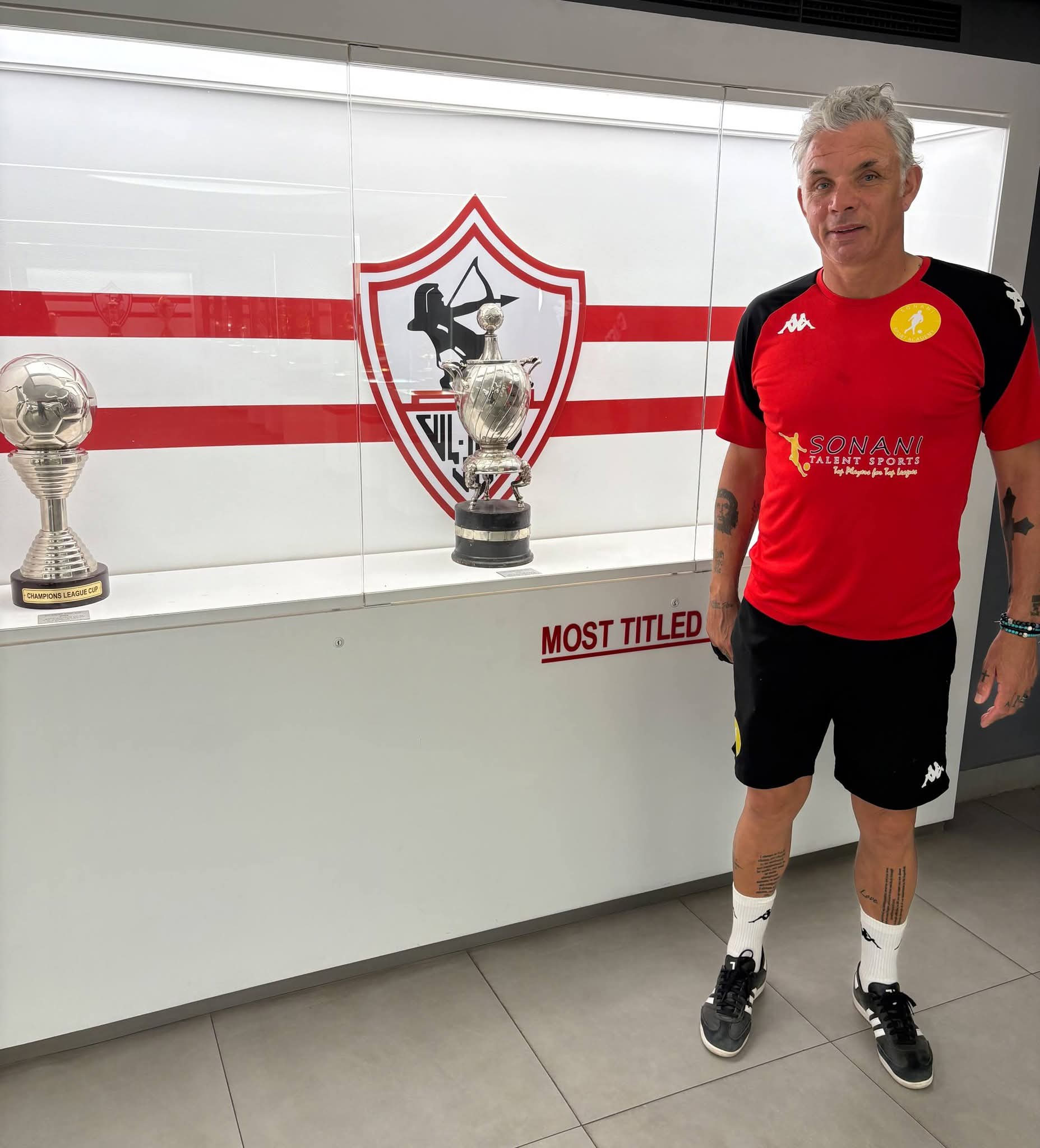 تعاون كروي في ميت عقبة.. نجم جنوب إفريقيا ضيفاً على قطاعات الكرة بنادي الزمالك- صورة