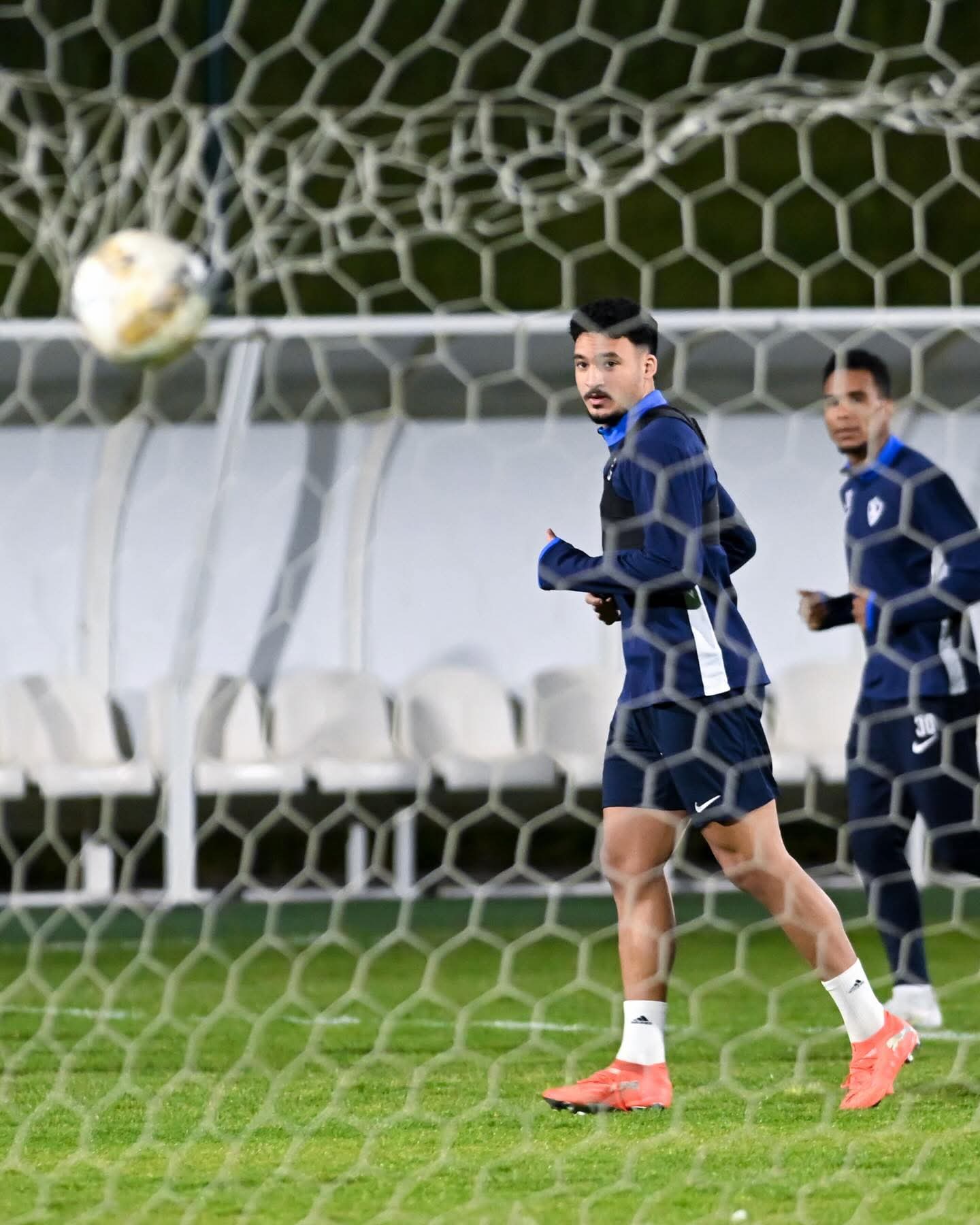 20 صورة توضح كواليس المران الأول للزمالك في الجزائر استعدادا لمواجهة بلوزداد