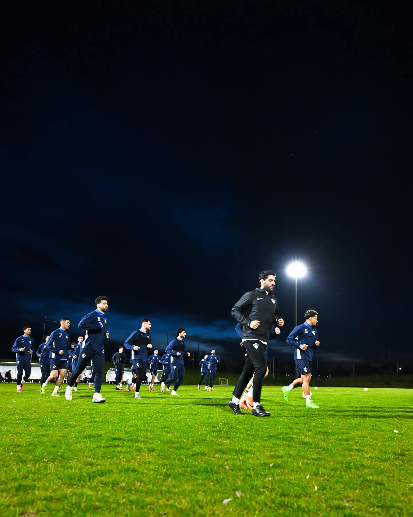 20 صورة توضح كواليس المران الأول للزمالك في الجزائر استعدادا لمواجهة بلوزداد