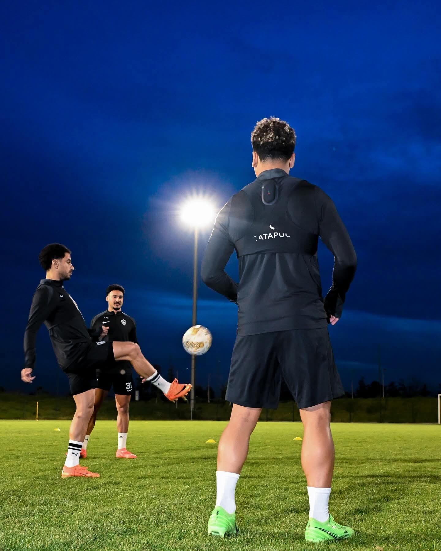 17 صورة ترصد تفاصيل مران الزمالك استعدادا لمواجهة بلوزداد في الكونفدرالية 18 17 صورة ترصد تفاصيل مران الزمالك استعدادا لمواجهة بلوزداد في الكونفدرالية