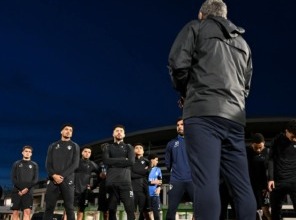 معتمد جمال يوجه رسائل تحفيزية للاعبي الزمالك استعدادا لمواجهة الحسم أمام بلوزداد