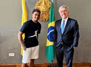 بينما يستعد لقمة بيراميدز.. بيزيرا يزور السفارة البرازيلية بالقاهرة