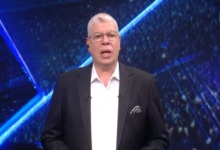 شوبير يوضح رد فعل الأهلي عقب إيقاف الشناوي بسبب تعديه على حكم مباراة سيراميكا 2 شوبير يوضح رد فعل الأهلي عقب إيقاف الشناوي بسبب تعديه على حكم مباراة سيراميكا