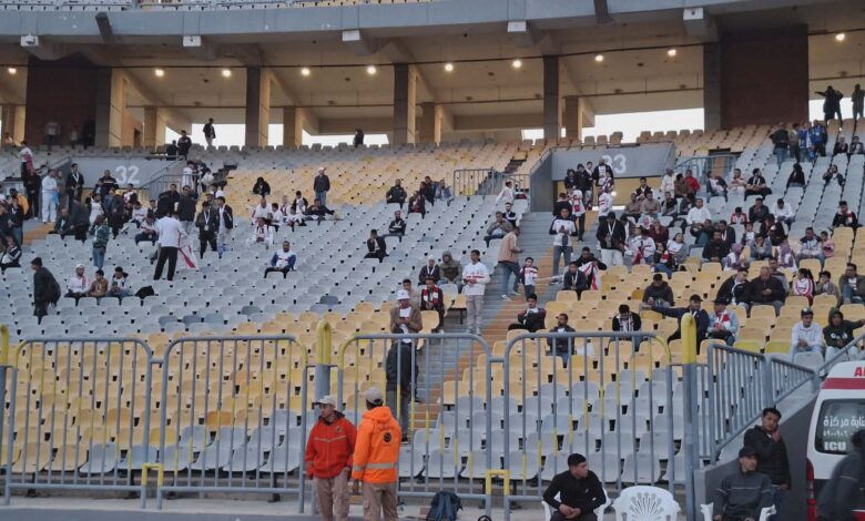 لافتة طريفة بمدرجات برج العرب تثير التفاعل قبل لقاء الزمالك والمصري- صورة 1 لافتة طريفة بمدرجات برج العرب تثير التفاعل قبل لقاء الزمالك والمصري- صورة