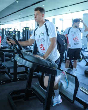 تدريبات بدنية لمنتخب مصر استعداداً لودية روسيا - صورة