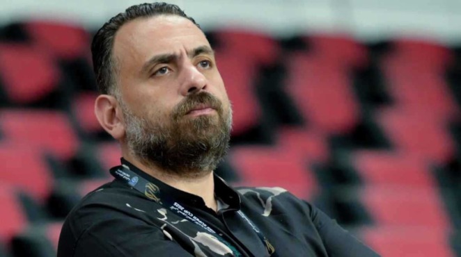 "اشتغل في صمت وأنقذ الزمالك".. إشادة قوية من حموده بجون إدوارد ورسالة خاصة لجماهير الأبيض 1 "اشتغل في صمت وأنقذ الزمالك".. إشادة قوية من حموده بجون إدوارد ورسالة خاصة لجماهير الأبيض