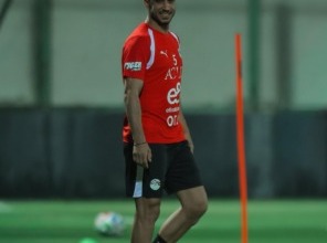 رامي ربيعة يصل معسكر منتخب مصر في رحلة الاستعداد للمونديال