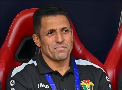 "راتب ضخم وشرط جزائي كبير".. الكشف عن بنود عقد عموتة المرتقب مع الأهلي 1 "راتب ضخم وشرط جزائي كبير".. الكشف عن بنود عقد عموتة المرتقب مع الأهلي