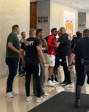 قبل معركة أستراليا المونديالية.. كواليس مشادة ساخنة لـ إبراهيم حسن داخل فندق الإقامة في دالاس! 1 قبل معركة أستراليا المونديالية.. كواليس مشادة ساخنة لـ إبراهيم حسن داخل فندق الإقامة في دالاس!