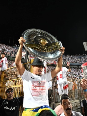 بعد أنباء رحيله إلى دبي.. الزمالك يصدر بيانًا رسميًا عن موقف بيع خوان بيزيرا 1 بعد أنباء رحيله إلى دبي.. الزمالك يصدر بيانًا رسميًا عن موقف بيع خوان بيزيرا