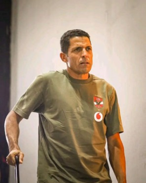 مهزلة.. شاهد مشادة بين عموته ولاعب الأهلي في مباراة المقاولون- فيديو 1 مهزلة.. شاهد مشادة بين عموته ولاعب الأهلي في مباراة المقاولون- فيديو