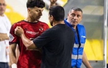 الحقيقة الكاملة وراء غياب علي محمود عن قائمة الأهلي امام أبوقير بعد خناقة عموتة!!