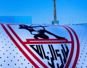 الزمالك يصل استاد القاهرة.. ومعتمد جمال يوجه التعليمات الأخيرة قبل مواجهة إيه إس بورت