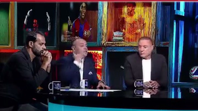 «إحنا اللي أنقذنا الزمالك».. ميدو يفتح النار بسبب تقييم شركة الكرة بـ1.8 مليار جنيه 1 «عيب عليكم».. ميدو يهاجم معارضي تقييم شركة الكرة في الزمالك بـ1.8 مليار جنيه