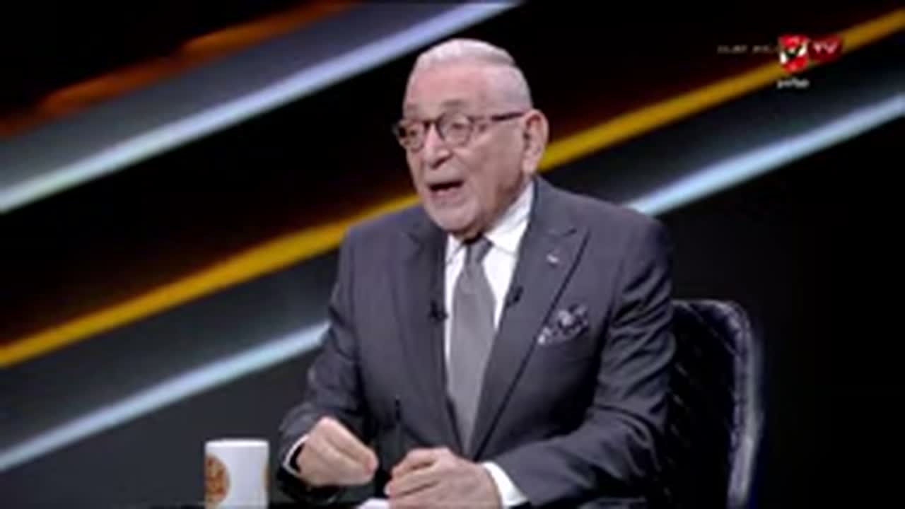 لقطة من برنامج ملك وكتابة على قناة الأهلي خلال حديث عدلي القيعي عن تصريحات حسام حسن