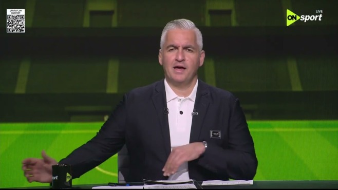 الإعلامي سيف زاهر في استوديو برنامج ملعب ON على قناة ON Sport.