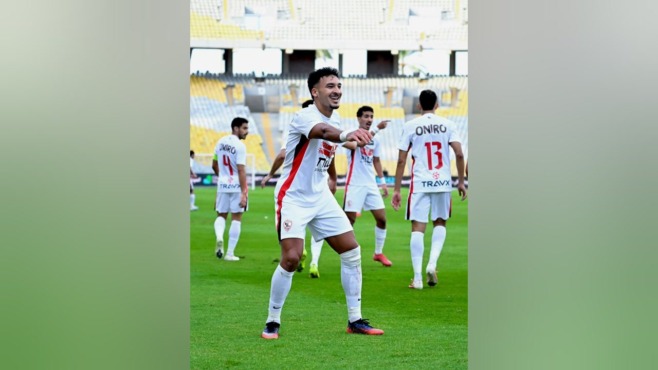 أحمد شريف بقميص الزمالك خلال مباراة بترول أسيوط
